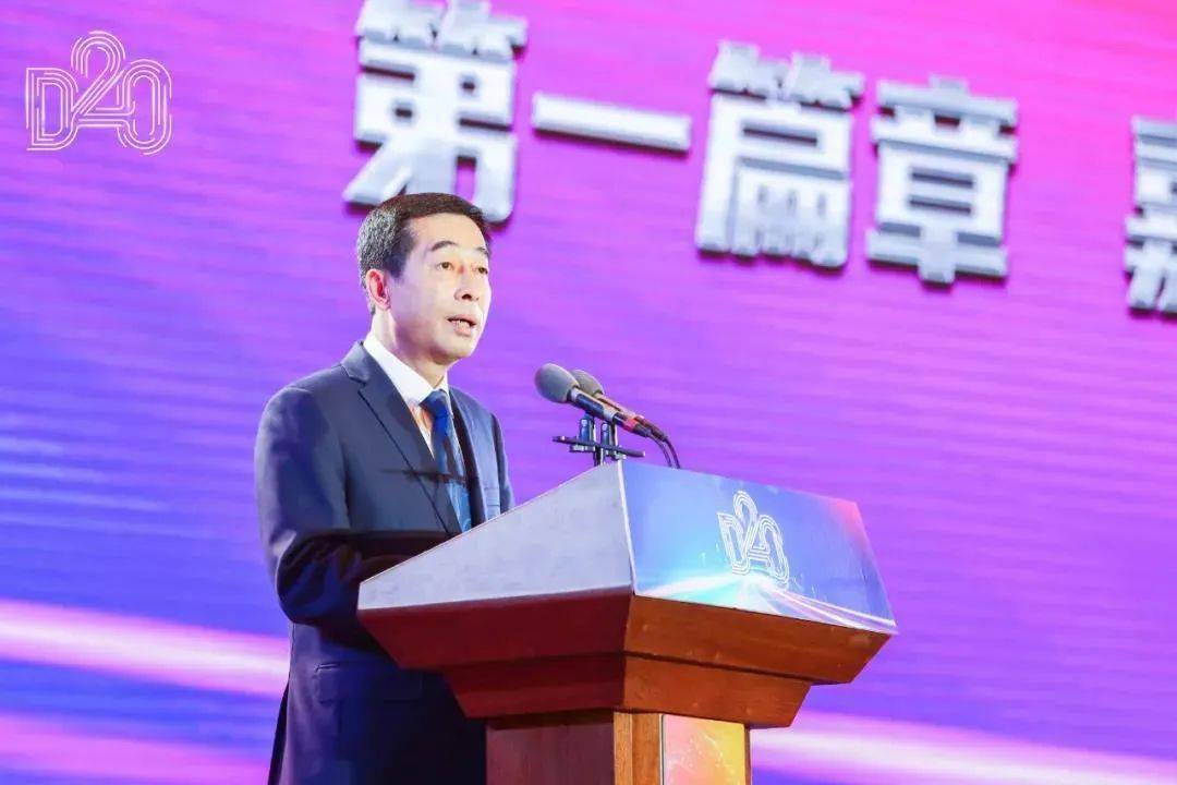 飞鹤奶粉：老牌乳企的全产业链与明星代言之路